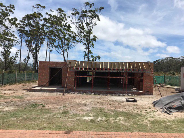 Wedgewood filling up! 4 New homes under construction in #golf village, 10  in the #lifestyle village. What are you waiting for? Visit us and fall in love with this amazing place. #PortElizabeth #property