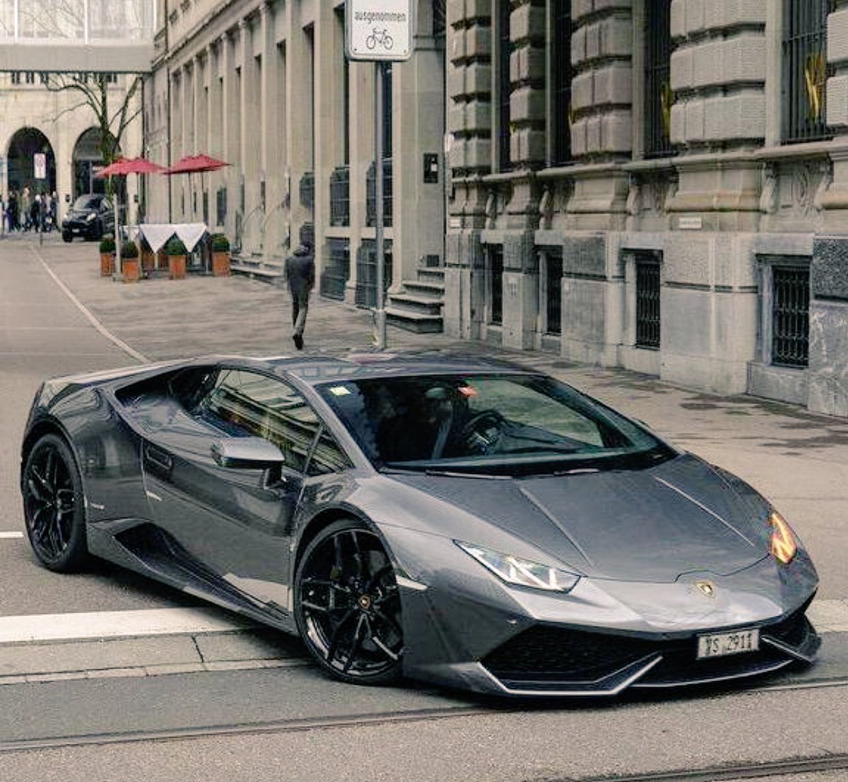 billionaire700's tweet photo. Caption this ? https://t.co/meGsOW90fP