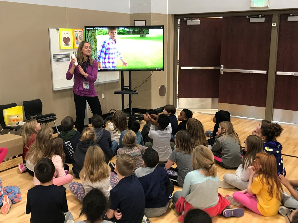 CVRPhyEd's tweet photo. Celebrating National #Handwashing Week using the @glogerms!  Watched this short 4 min video: https://t.co/c205amvsgp  @112CarverElem https://t.co/7aweShEe68
