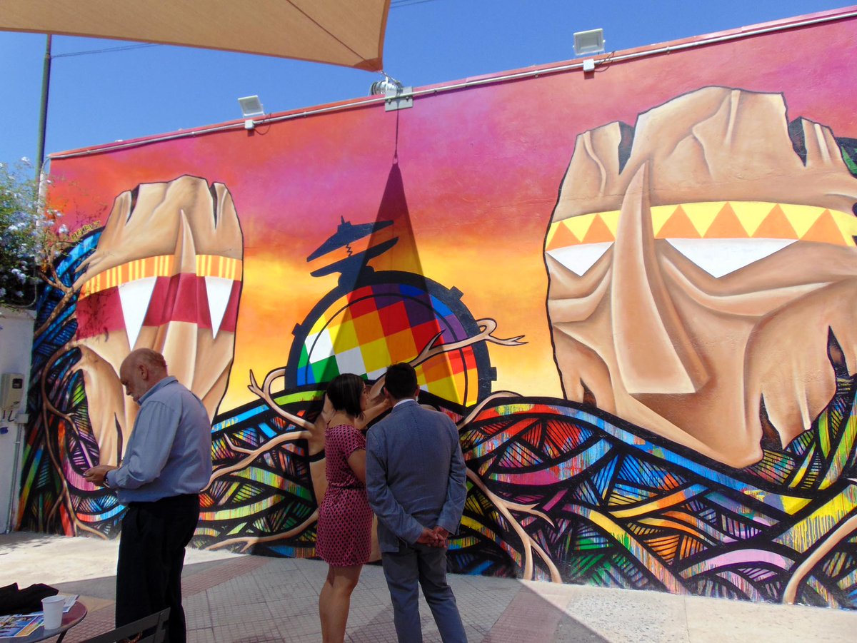 biciyungay's tweet photo. A un costado de la estación Metro Cumming desde hoy se podrá visitar un nuevo espacio publico en Barrio Yungay, la Plaza de Bolsillo Cumming entre muchas otras sorpresas tiene como telón de fondo un gran mural del artista @henruzfelipe . https://t.co/uPSWsVhnAQ