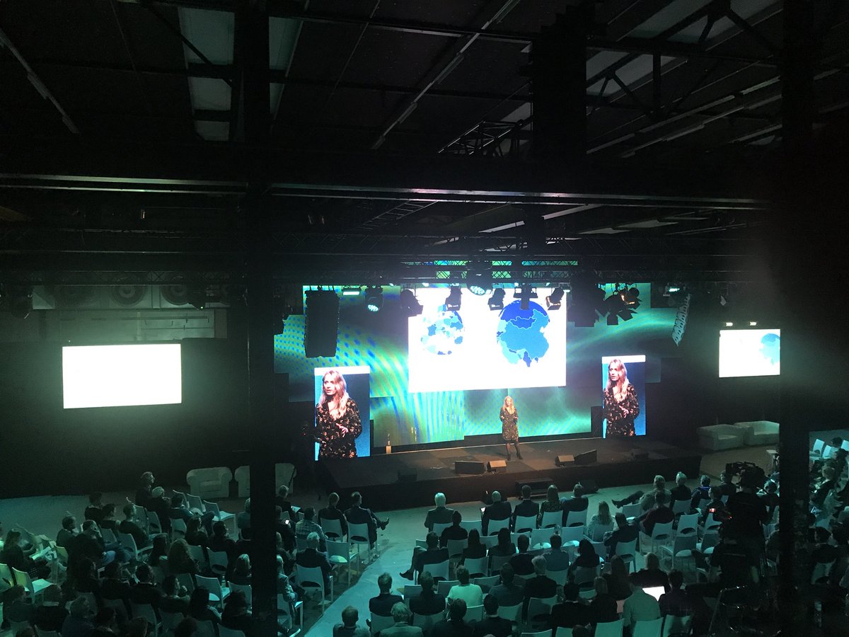 Decovery of @DSM on stage! Another great example of corporate innovation <a href="/Hightechxl/">HighTechXL</a>