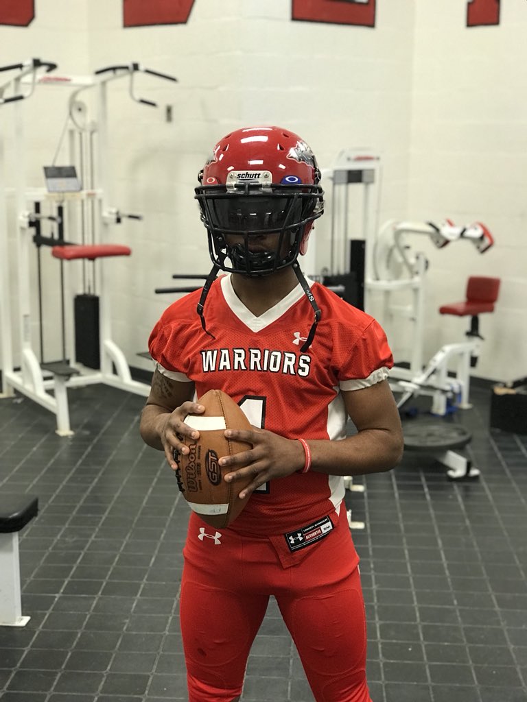 TheLawnFB's tweet photo. They said “Swag Don’t Come Cheap...” right ? 🤷🏾‍♂️🤔 #WeAreWoodlawn #WoodlawnStrong #UniformCombos https://t.co/3bi27ExJ6C