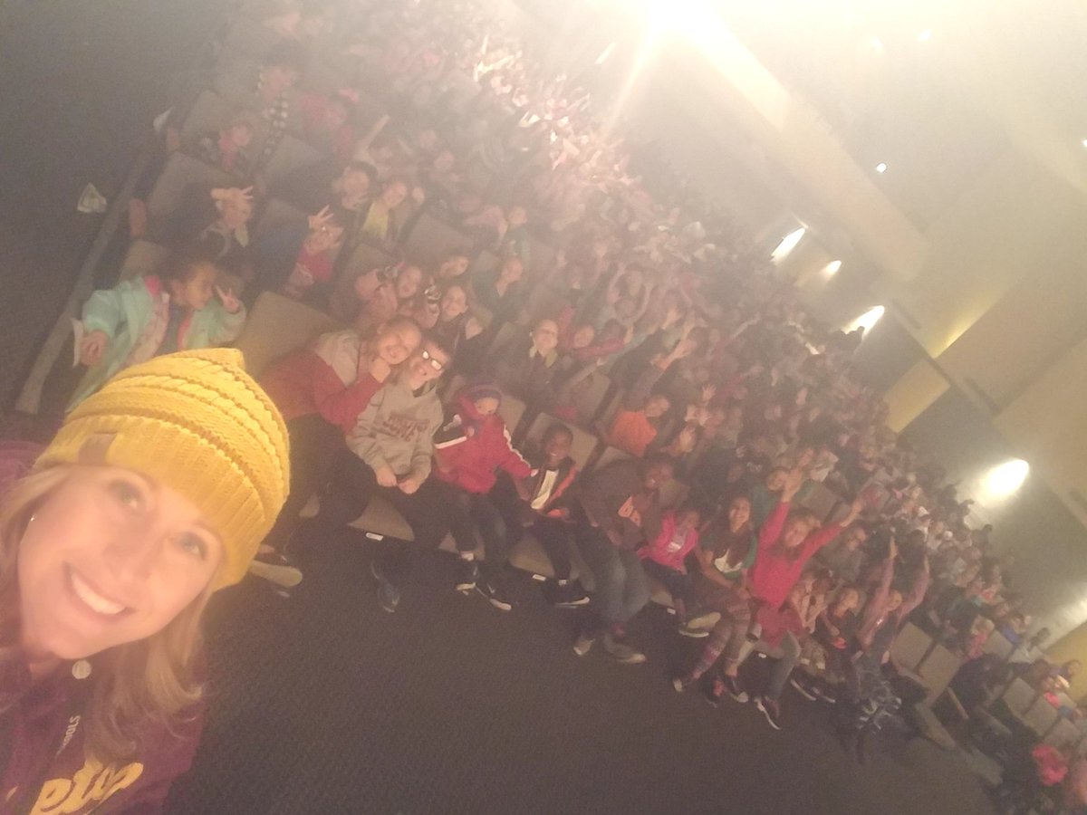 JES_HornsUp's tweet photo. @msprincipalmchs COMETS IN DA HOUSE!!!! Thanks for the invite to see Head Elf #CEComets #bombermagic #mdpurpose https://t.co/twDeYT00i1