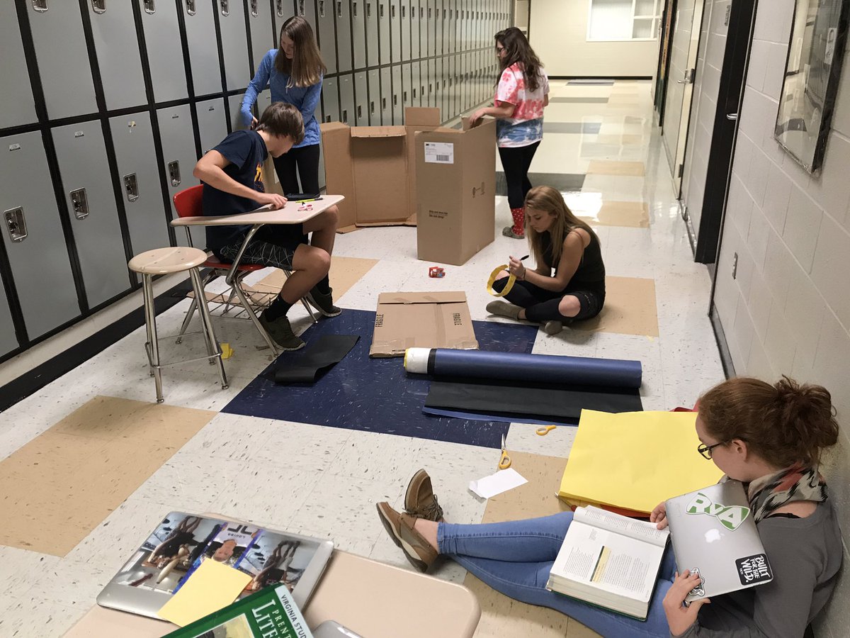 awood198295's tweet image. We are in the midst of building more ships, shields, oars, lightning bolts!! #creativeengagement #peertopeerteaching