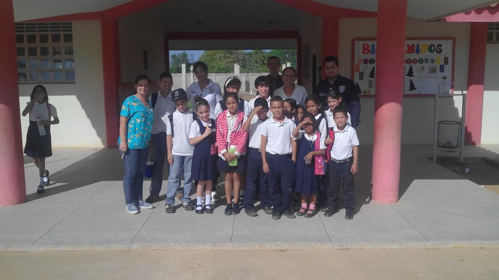 #CICPCZULIA Dicta charla sobre Violencia de Género, Bullying, Hurto, Robo, Acoso Escolar y Prevención de Delitos a los alumnos de la U. E. Bella Vista <a href="/dgonzalezf13/">C/J Douglas Gonzalez</a> <a href="/HendrickGonza12/">Hendrick Gonzalez</a> <a href="/DouglasRicoVzla/">Douglas Rico</a> @Rl18678