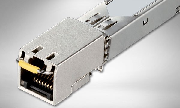 maximummidrange's tweet image. Comparison of GBIC XFP SFP and SFP+ Transceivers maximummidrange.com/blog/compariso…