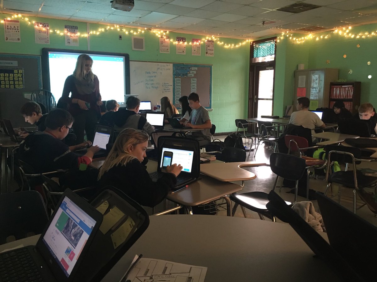 alw1104's tweet photo. Using quizlet in Mrs.Parker’s class for “A Christmas Carol” vocabulary. #hmstntribe @HMSIndians https://t.co/4enXHbHLIm