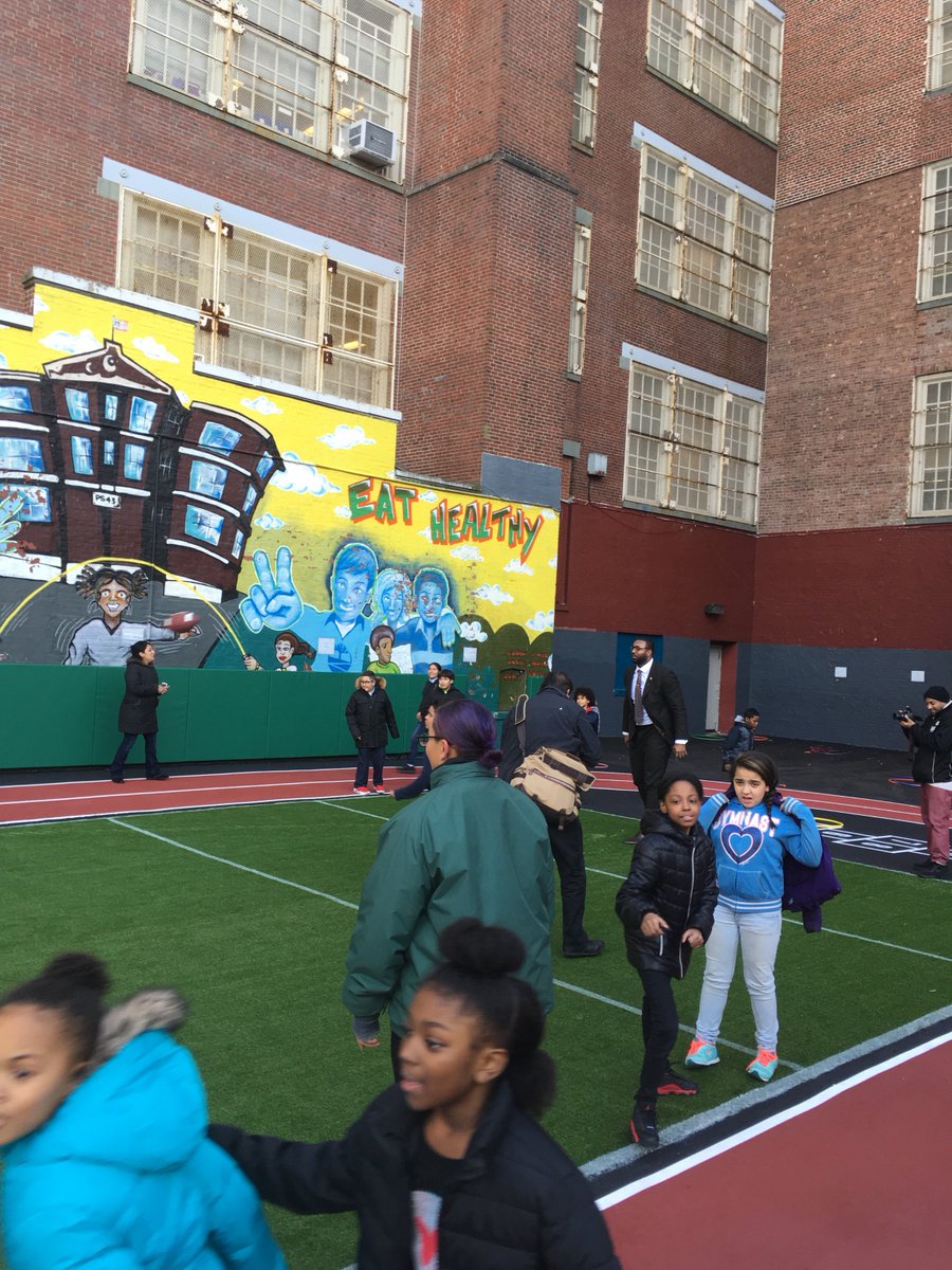 CsdSeven's tweet photo. Thank you to the @TweetCCF for upgrading and renovating the P.S.043 playground! https://t.co/59vnX0en3d