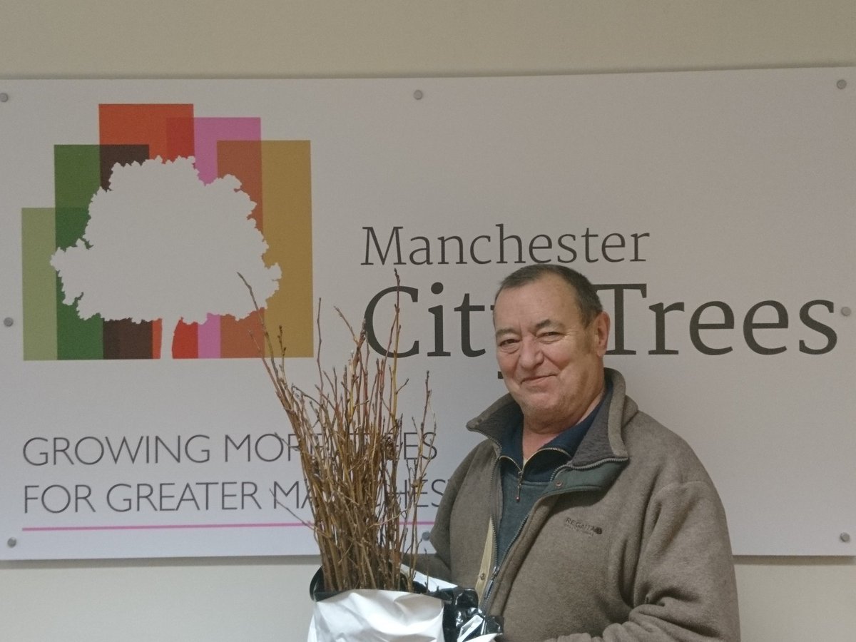 CityofTreesMcr's tweet photo. Great to meet @Copperasfield today who took 100+ trees away to plant part of our 'A tree for a tree scheme' #bigtreecount https://t.co/E3NlsHrZe4