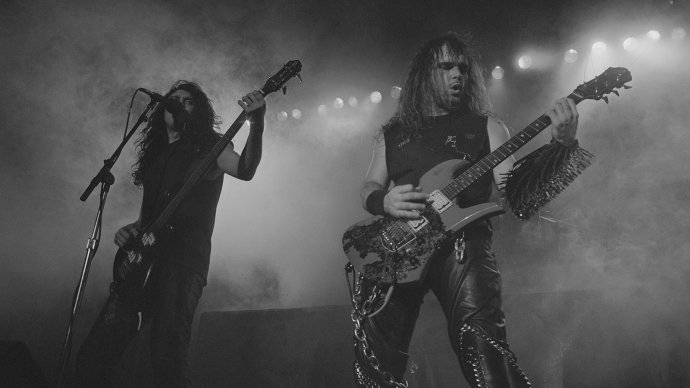 Revolvermag's tweet photo. Watch Slayer destroy NYC's the Ritz on 'Reign in Blood' Tour in 1986 https://t.co/VUcRu2TL34 https://t.co/4qOYwTNkDH