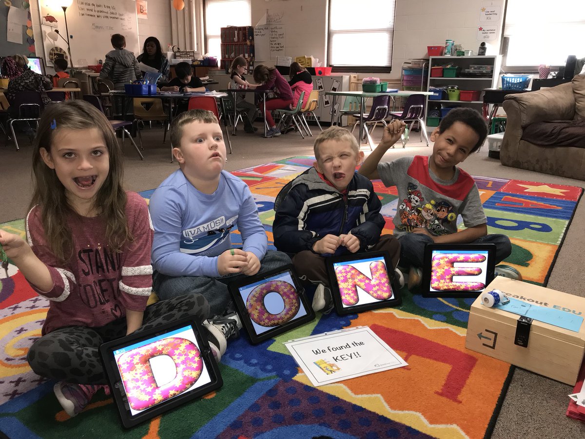 Dee442901's tweet photo. Checking our understanding after reading Nate the Great &amp; the Missing Key#BreakoutEdu@TurnerCubs@TUSD202 https://t.co/kEYmErDHGp