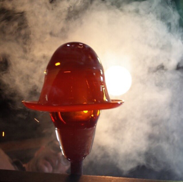 gilliesjones's tweet photo. #Swedish #Overlay #Blowingglass #LivingCraft Good day in the hot shop https://t.co/DQ8z23kXJQ