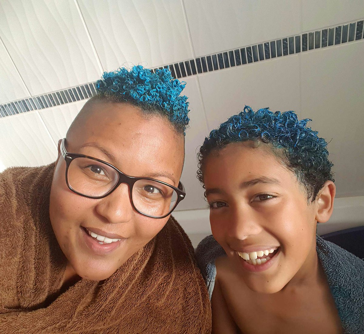 ChevsLife's tweet photo. It's the end of the school year! Let's dye our hair to celebrate @AusomeKai  😁😁 #schoolholidays #momlife #mylife #ParentingWithIntent #LivingWithIntent #momsonfun #ourlives #qualitynotquantity #mainstream #Autism #hearingloss #aspergers #happiness https://t.co/onx0lGPqUc