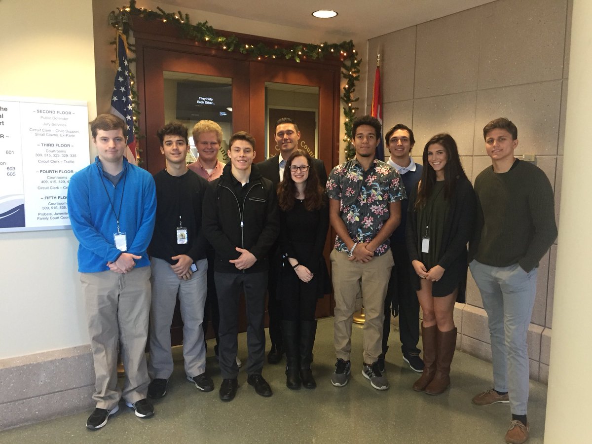 SCCMOPA's tweet photo. @SCCMOPA welcomed the @StCharlesCAPS today to educate students on CJ system and our role. Great future leaders! @StChasCitySch @OrchardFarmRV https://t.co/yNeMVhJZc5
