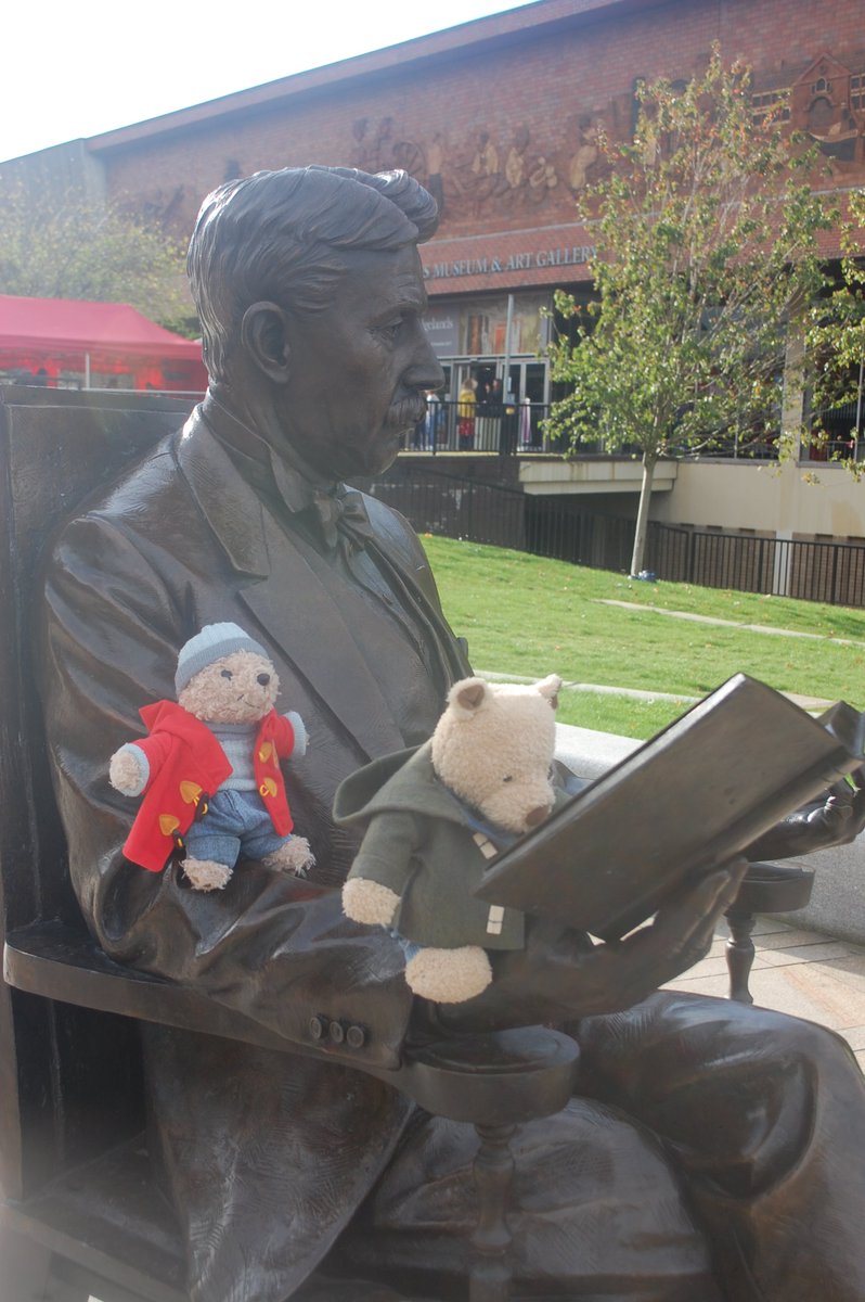 HoneysettSarah's tweet photo. I'm named after #Hanley, the (official) City Centre of #StokeonTrent. It has museums, statues, shops, art and theatres - but so do all the other five towns!
However, only Hanley has the headquarters of @SNS_CAB
#sot2021 #CityofCulture2021 #BearsBackingTheBid https://t.co/OBEGah3Kf9