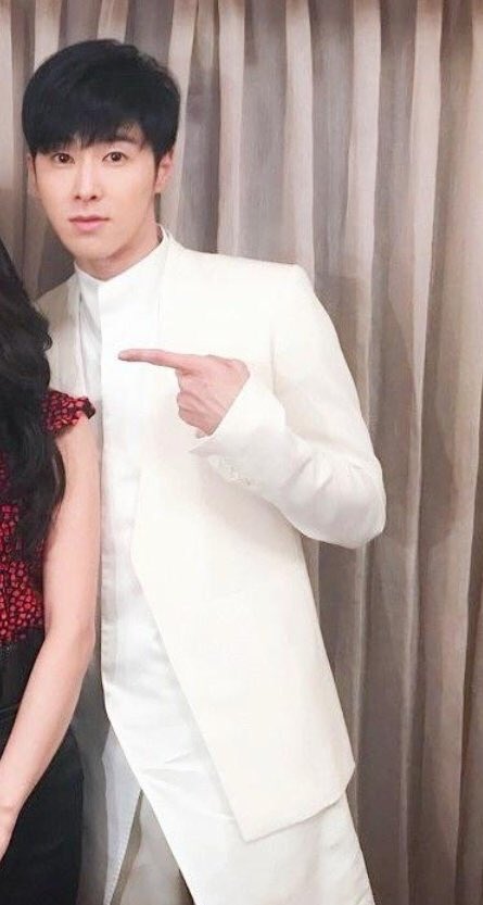 lovenho206's tweet image. 広辞苑で『天使』と引けば
出てきます…
ユンホ（ユノ）と言います❤️

#ユノ
#FNS歌謡祭東方神起 
#Reboot