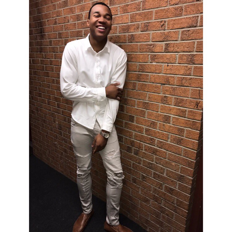 theonlywaily's tweet photo. It's my favorite cousins 22nd birthday!! I love yo lame ass sooooo much Josh! #22 #JReece #FavCousin #SagSeason πβοΈπ
@the_future247 https://t.co/kJJKRhNNWE