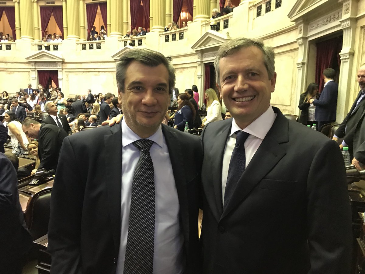 BuilSergio's tweet image. Asume nuevamente con apoyo unánime como Presidente de la Cámara de Diputados de la Nación nuestro amigo Emilio Monzó. Felicitaciones por lo hecho y éxitos para lo que vendrá. @MonzoEmilio . Si, se puede !!!