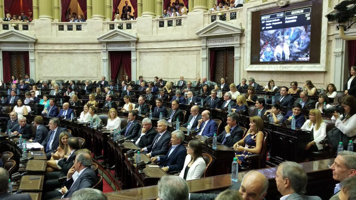 BuilSergio's tweet image. Asume nuevamente con apoyo unánime como Presidente de la Cámara de Diputados de la Nación nuestro amigo Emilio Monzó. Felicitaciones por lo hecho y éxitos para lo que vendrá. @MonzoEmilio . Si, se puede !!!
