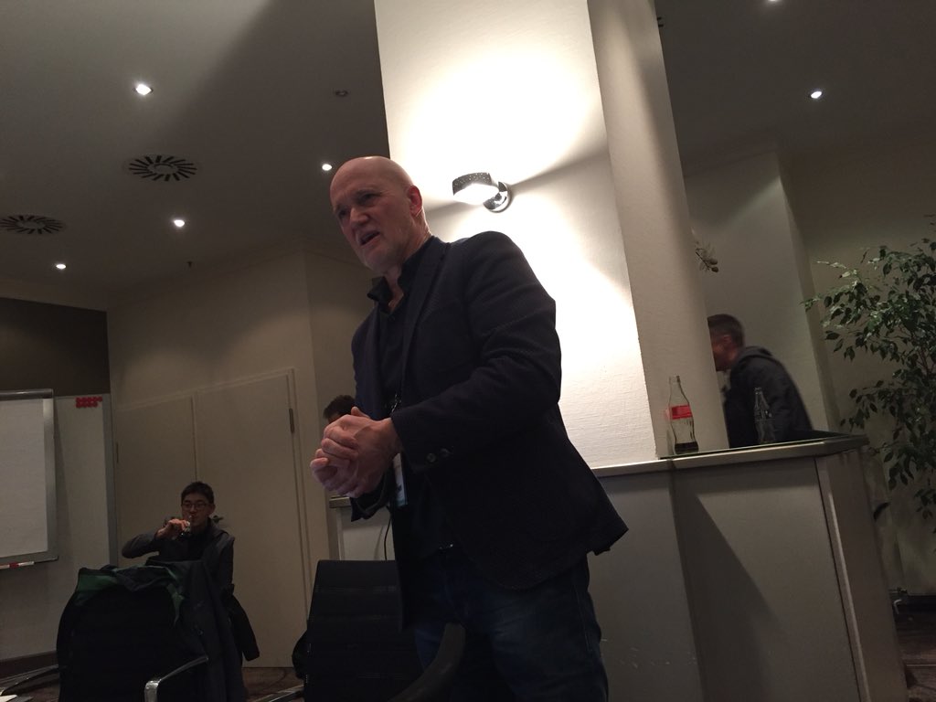 AndersNrgaard4's tweet photo. Rejselederen holder oplæg om e-læringsaktiviteter og blendes learning på UCL #ucl_OEB17 https://t.co/DDuvUCq7dg