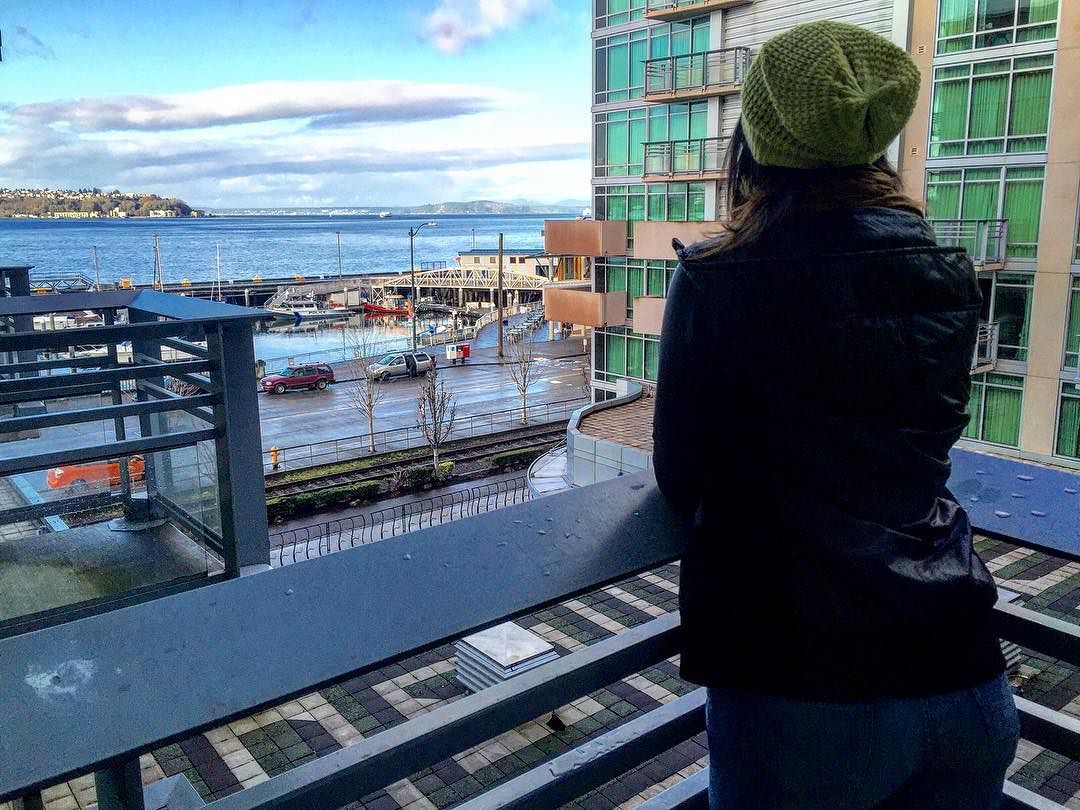 Look forward to new possibilities &amp; Elliott Bay views when you stay with us at #SeattleMarriottWaterfront. 📷: jkoto

#EmeraldCity #VisitSeattle
