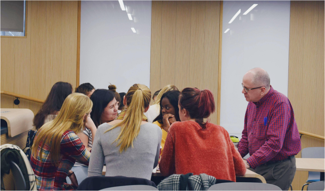 StudentsofPR's tweet image. Whenever you need help you can count on the advice from our lecturers! Our lecturers are PR &amp;amp; Advertising experts.
#studentsofpr #london