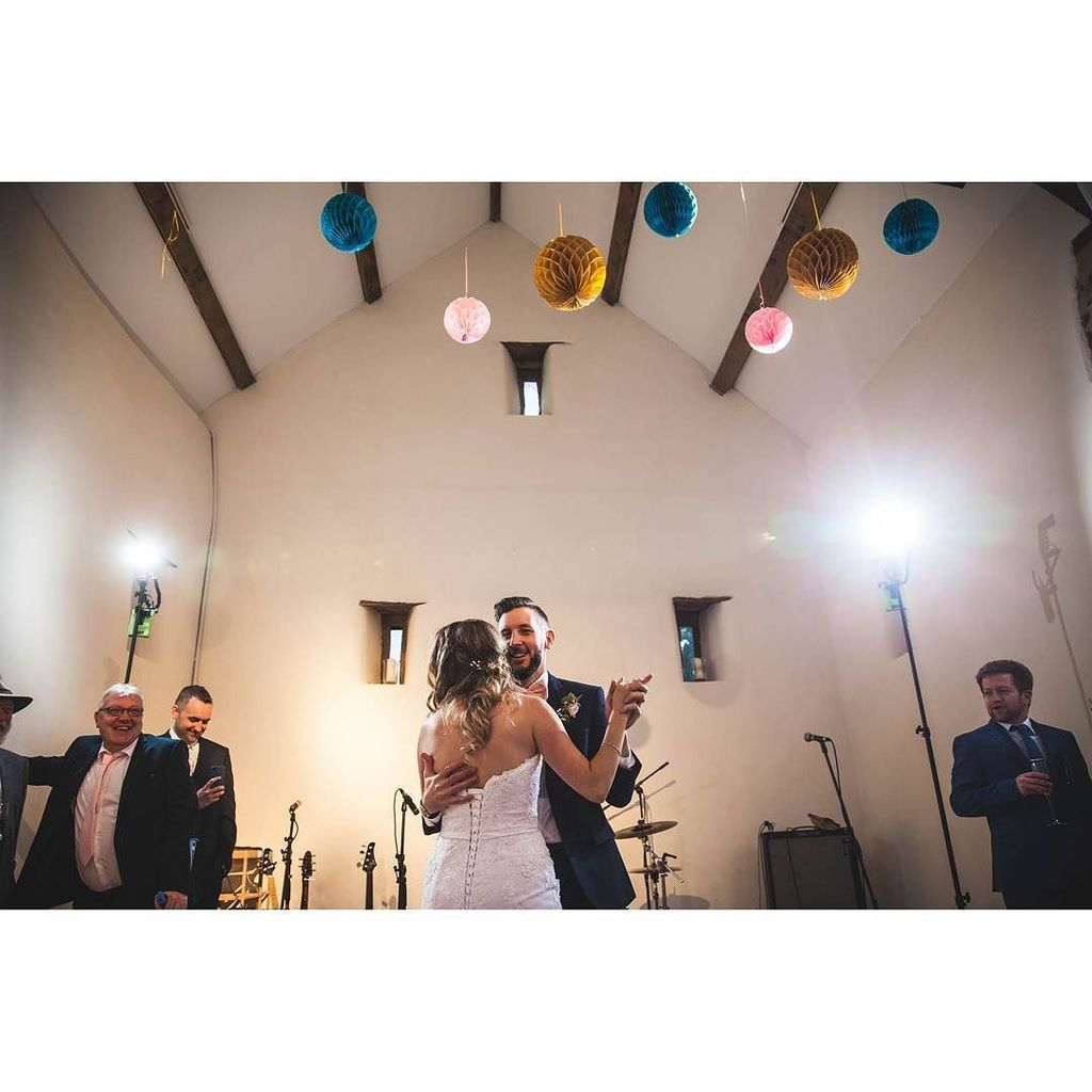ReddawayProd's tweet photo. First dance at @haynedevon #firstdance #barnwedding #HayneDevon #brideandgroom #wedding #weddingphotography #weddingphoto #devonbride #devonwedding #devonweddingphotography #devonweddingphotographer #southwestweddingphotography #southwestbrides #instawe… https://t.co/UCoNh4WXbD https://t.co/B5x10YPqbV