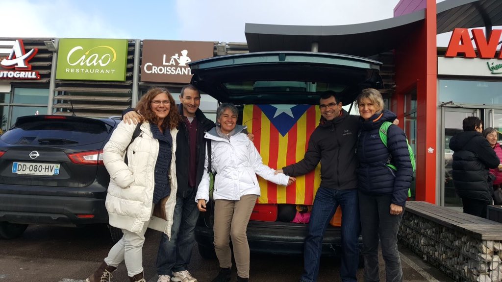nminoves's tweet photo. Camí de Brussel.les. #RoadToBrussels #catalonia https://t.co/15hvFgR0nX
