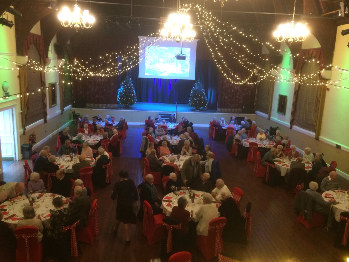 ShellvanSv's tweet image. Delighted to support Launceston Town Council’s Community Christmas Lunch today @Tesco_SouthWest @GallioGary