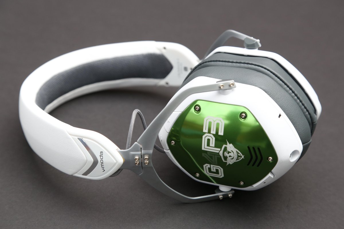 VMODA's tweet photo. Please donate to the Paul Walker Foundation @wwwROWWorg for your chance to win a pair of custom limited edition V-MODA Crossfade 2 Wireless. #VMODA #🎧 #VeniVidiVici #Crossfade2Wireless #headphones #GIVEGOODWILL #ROWW https://t.co/0P9veQsjhP https://t.co/BMkTdT4GN6