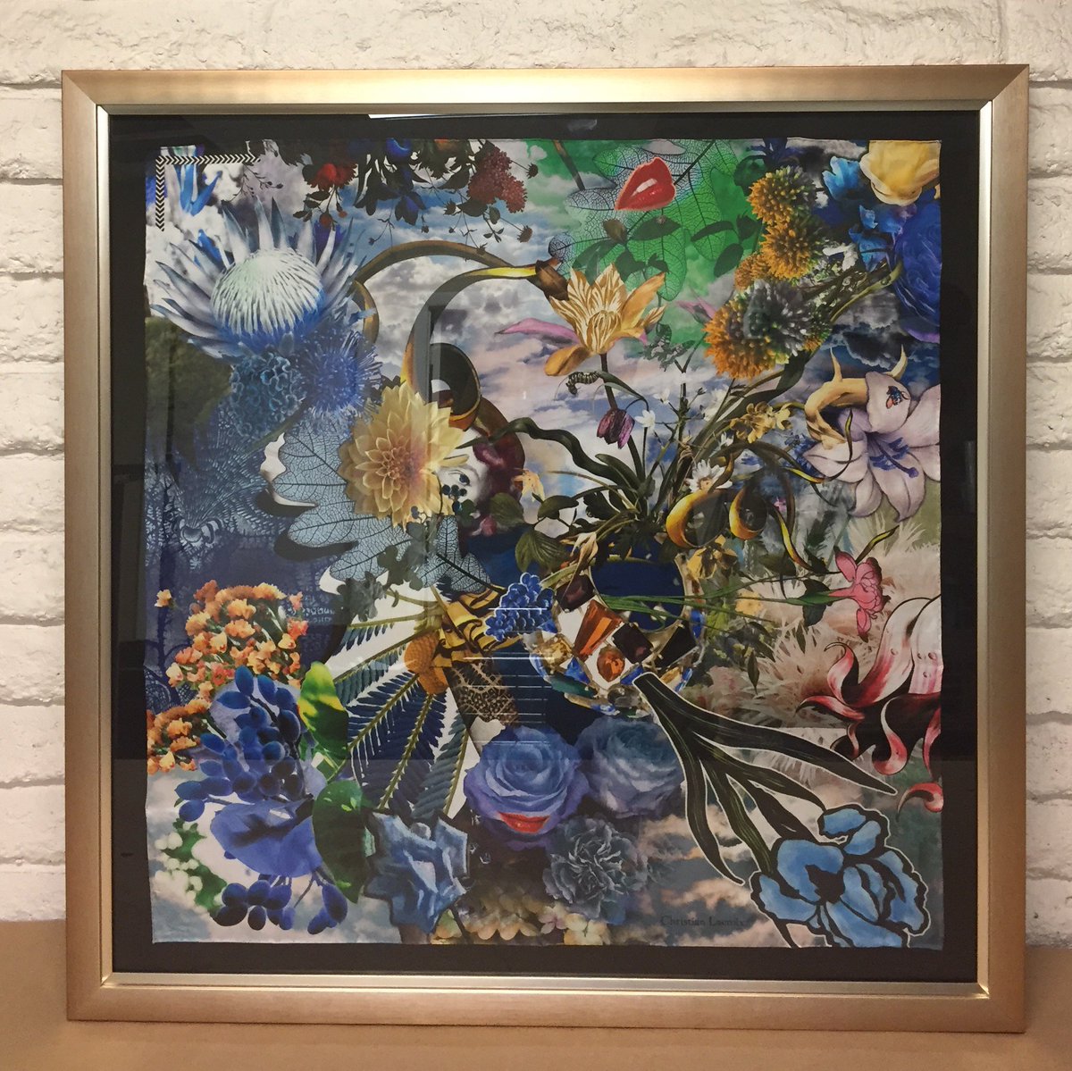 FrameWorksAZ's tweet image. Still can not get over how awesome these scarves turned out! #designer #customframed