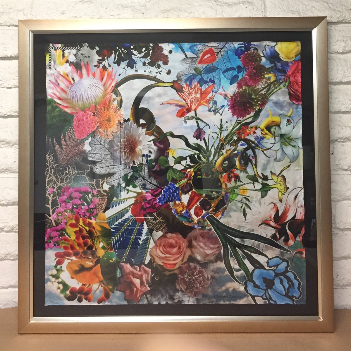 FrameWorksAZ's tweet image. Still can not get over how awesome these scarves turned out! #designer #customframed