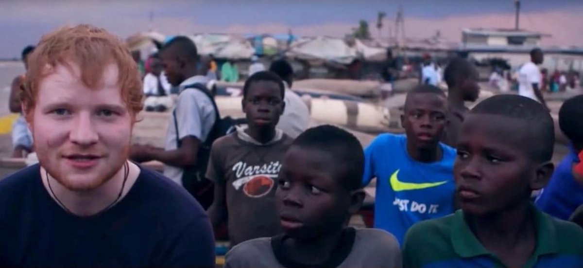 CITIZEN WARNING

A fire haired demon has been spotted near the capital!

Remain in your homes. Troops and witch hunters are en route 

#StaySafe #HailMaputu