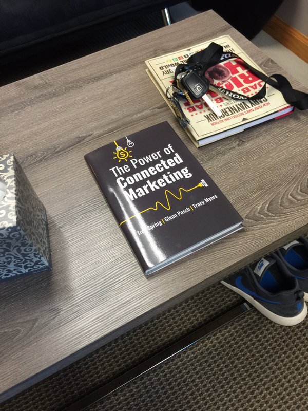RealTracyMyers's tweet image. The marketing book I authored with @TroySpring &amp;amp; @GlennPasch makes a great Christmas gift for any business owner, marketing manager or entrepreneur. ow.ly/2cek300jSW1