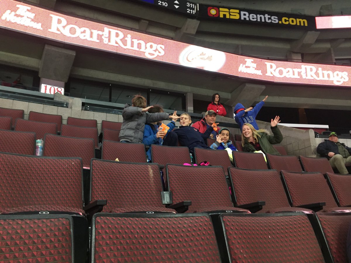 mmewilson234's tweet photo. We had a great start to our day at #roaroftherings #jamocsb @StJamesFinn https://t.co/lJFcaN9dWx