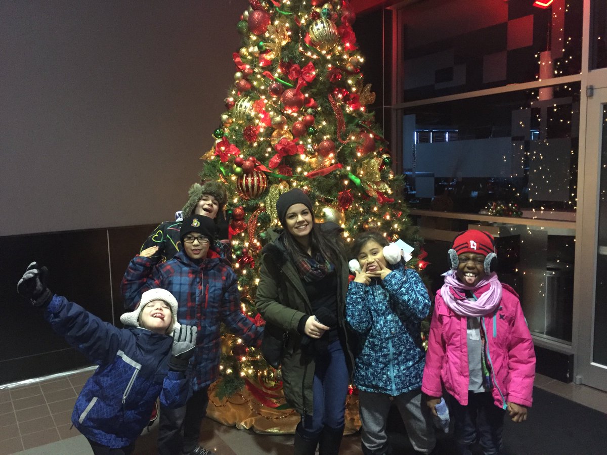 mmewilson234's tweet photo. We had a great start to our day at #roaroftherings #jamocsb @StJamesFinn https://t.co/lJFcaN9dWx