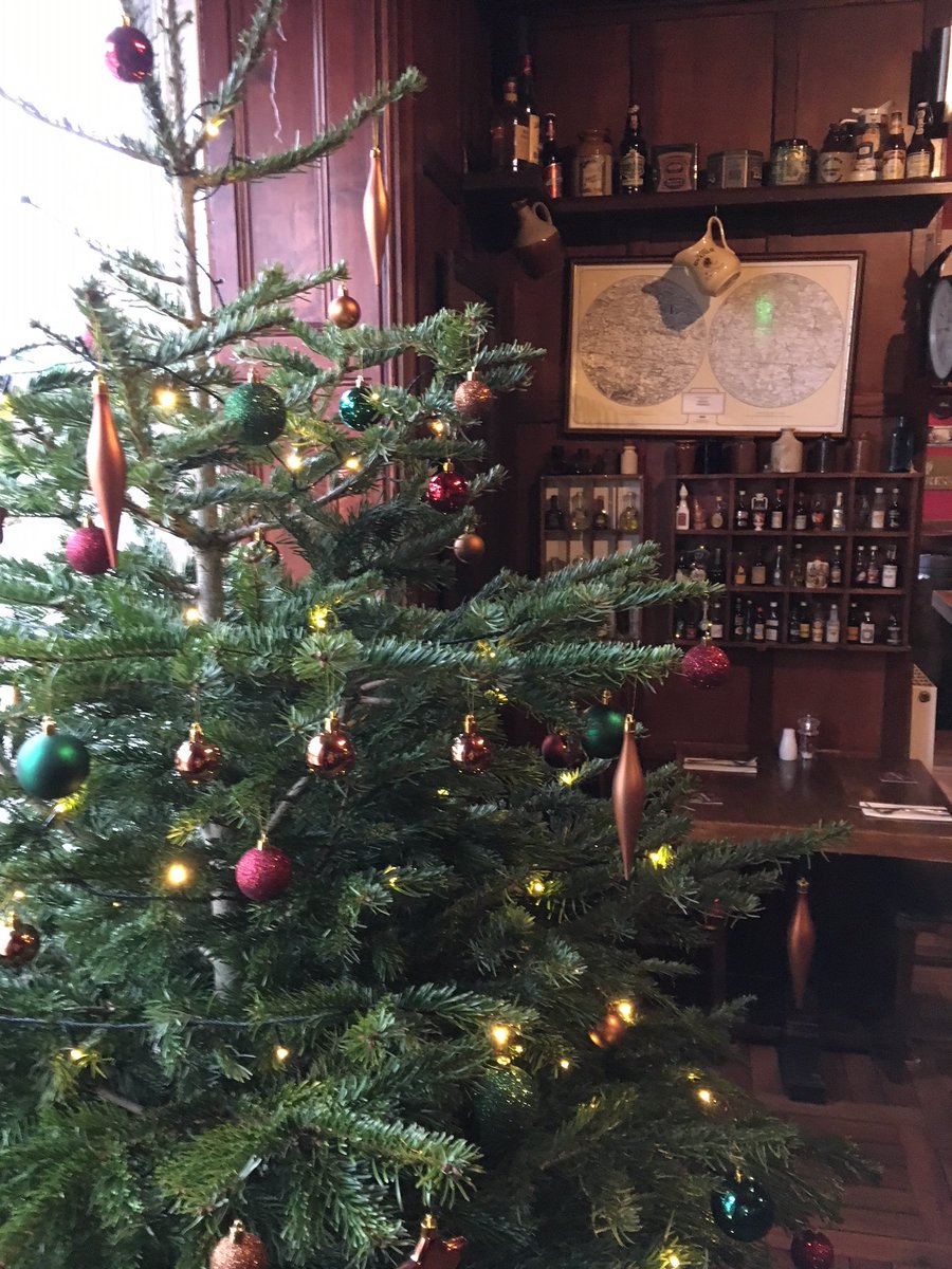 Still haven't booked your Christmas party? Get down to the Stile Bridge for our Christmas menu, mulled wine, open fire and tastefully decorated tree.