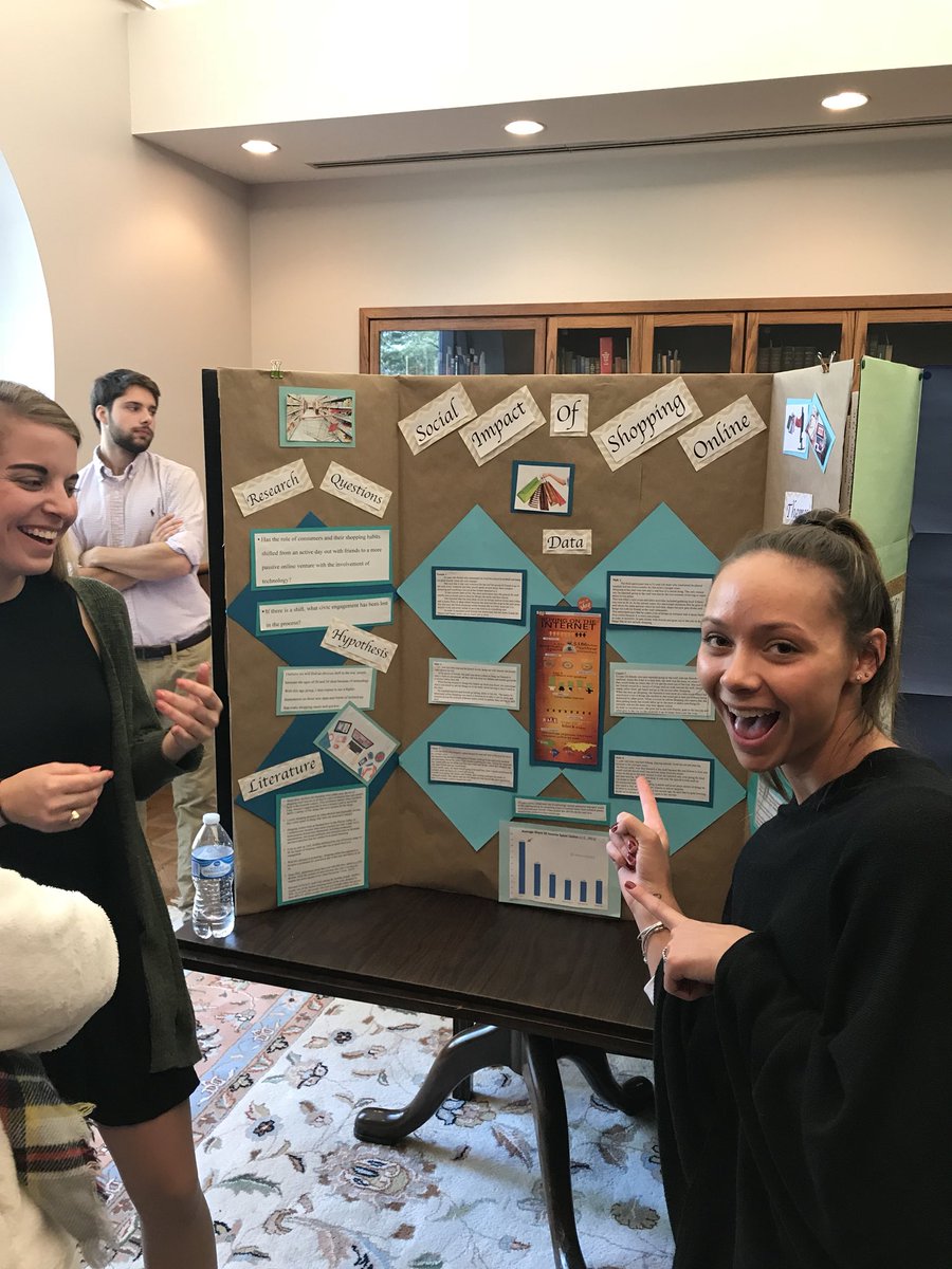 _cortkauf's tweet photo. Check this out! Savannah used expectancy violations theory for her capstone! #gocomm @SaraTrask #301 https://t.co/eAtGRhy8VL