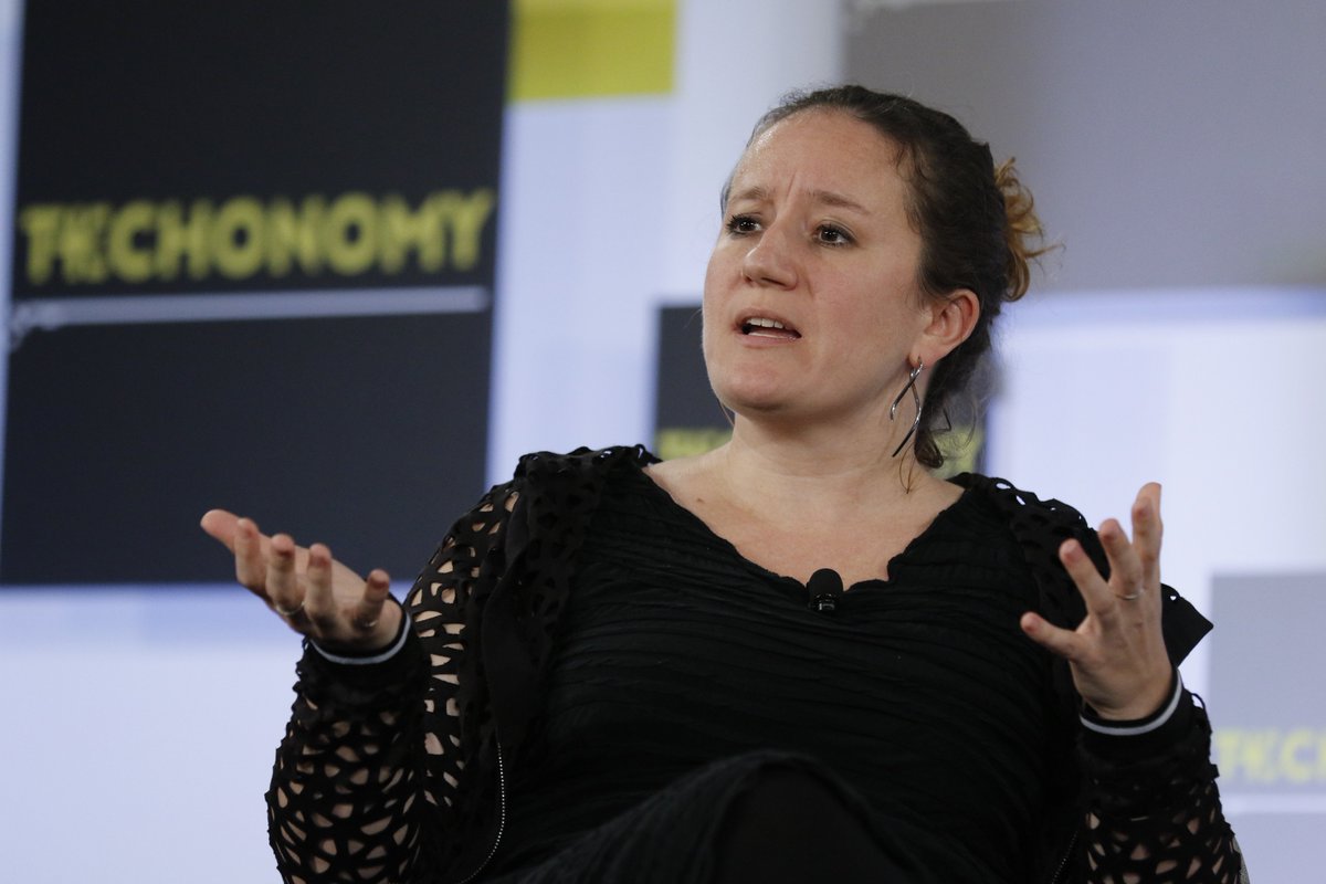 SCR10's tweet image. Commenting on social networks - &quot;They thought they cld use tech to bring ppl together, but we’re finding that that doesn’t actually work. And that in itself is kind of a terrifying outcome for this&quot; @zephoria 
techonomy.com/conf/te17/tech… #techonomy17 #democracy #tech #society