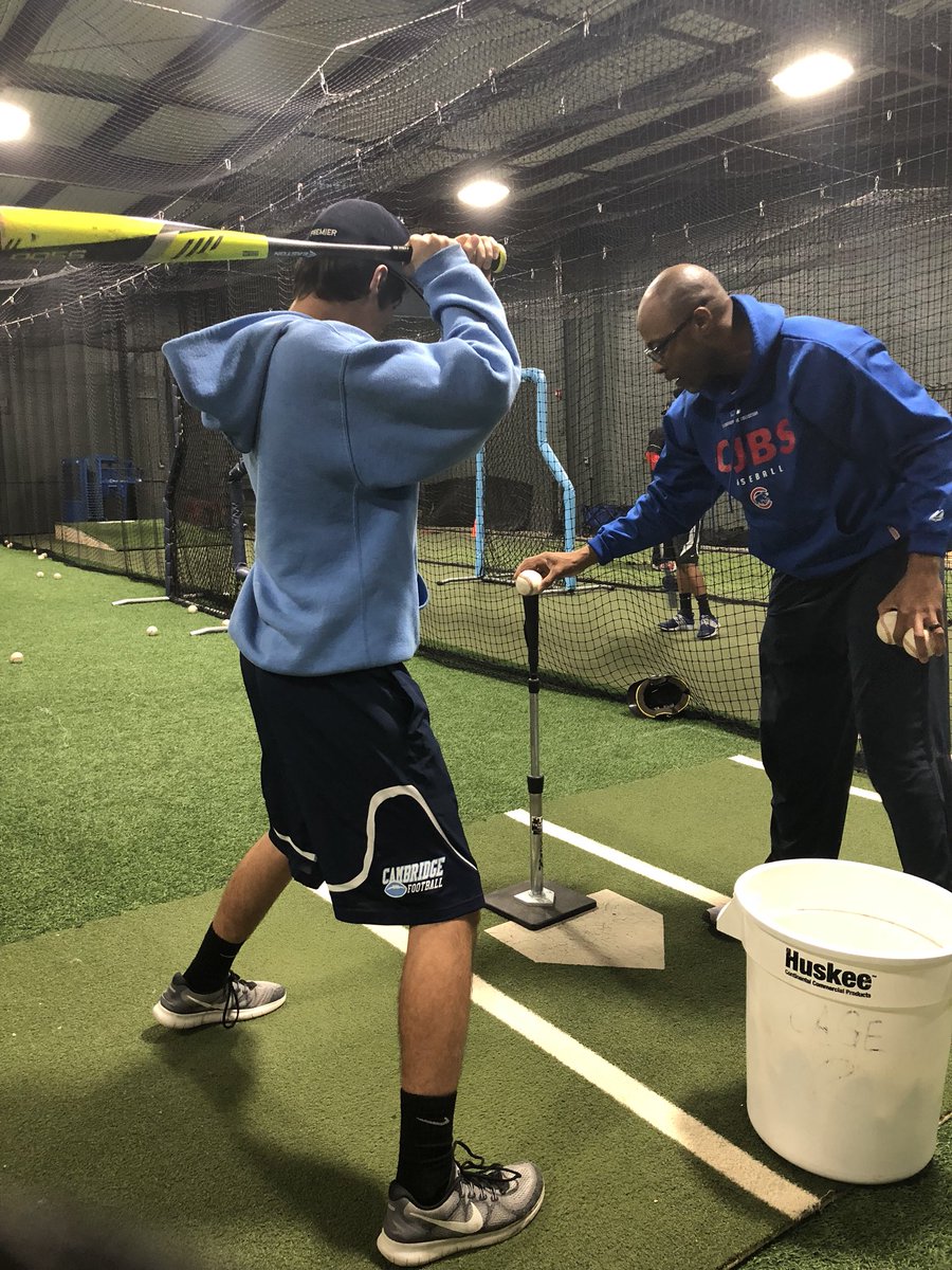 hotcornerbsbl's tweet photo. Pre-Spring Camp is under way at The Hot Corner. These players are determined to take their game to the next level!

How are you getting better?

#gettingbetter #areyouready #highschoolbaseball #youthbaseball #camp #baseballislife #baseballmom #softball #softballislife https://t.co/HDdoFIOLtF