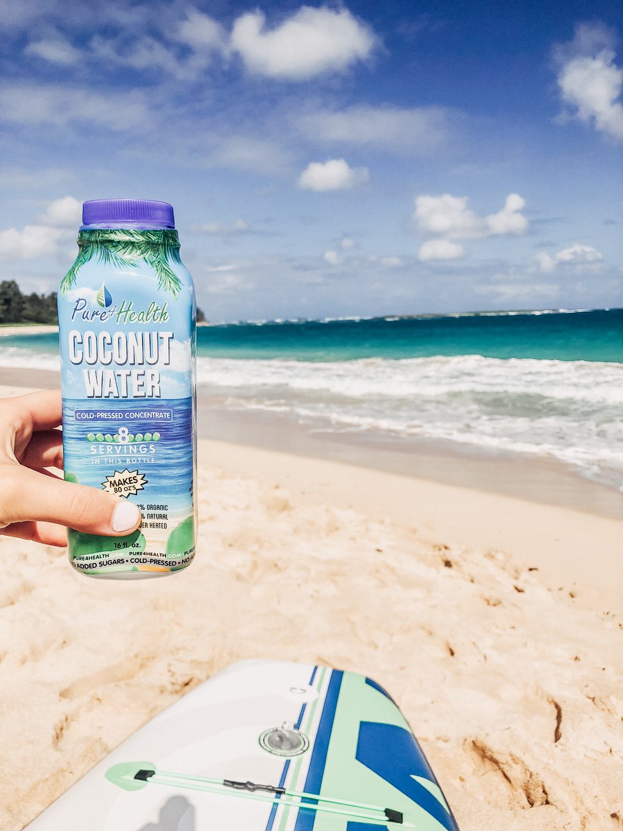 Who wants to sit on the beach and drink coconut water everyday? I know we do 🙋🏼