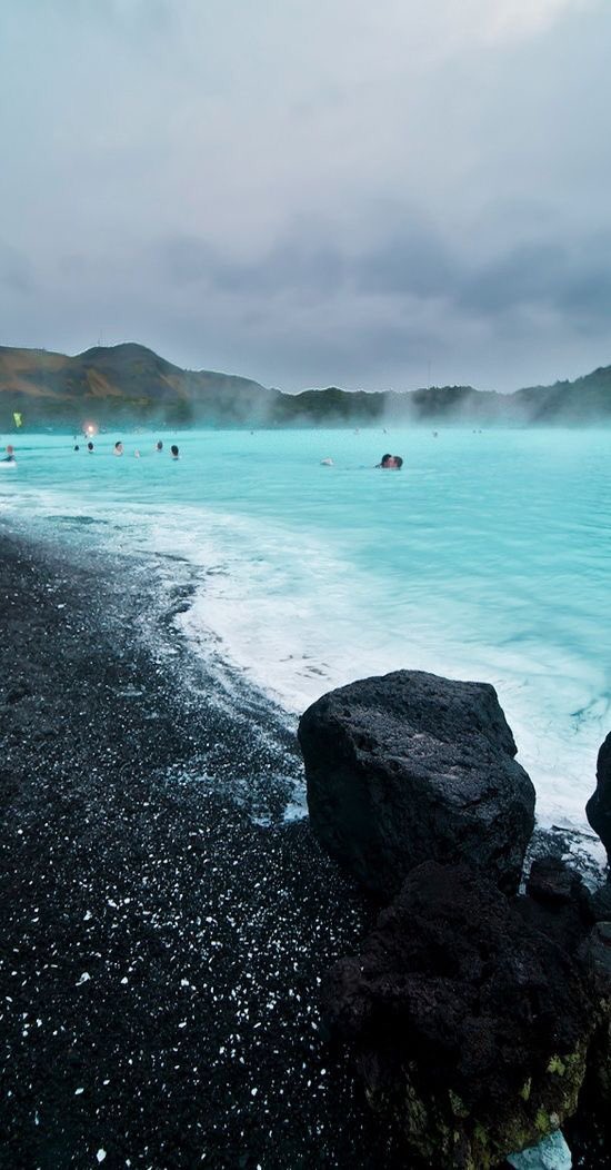positivecrrot's tweet photo. The Blue Lagoon, Iceland https://t.co/eSq7O4Lh6g