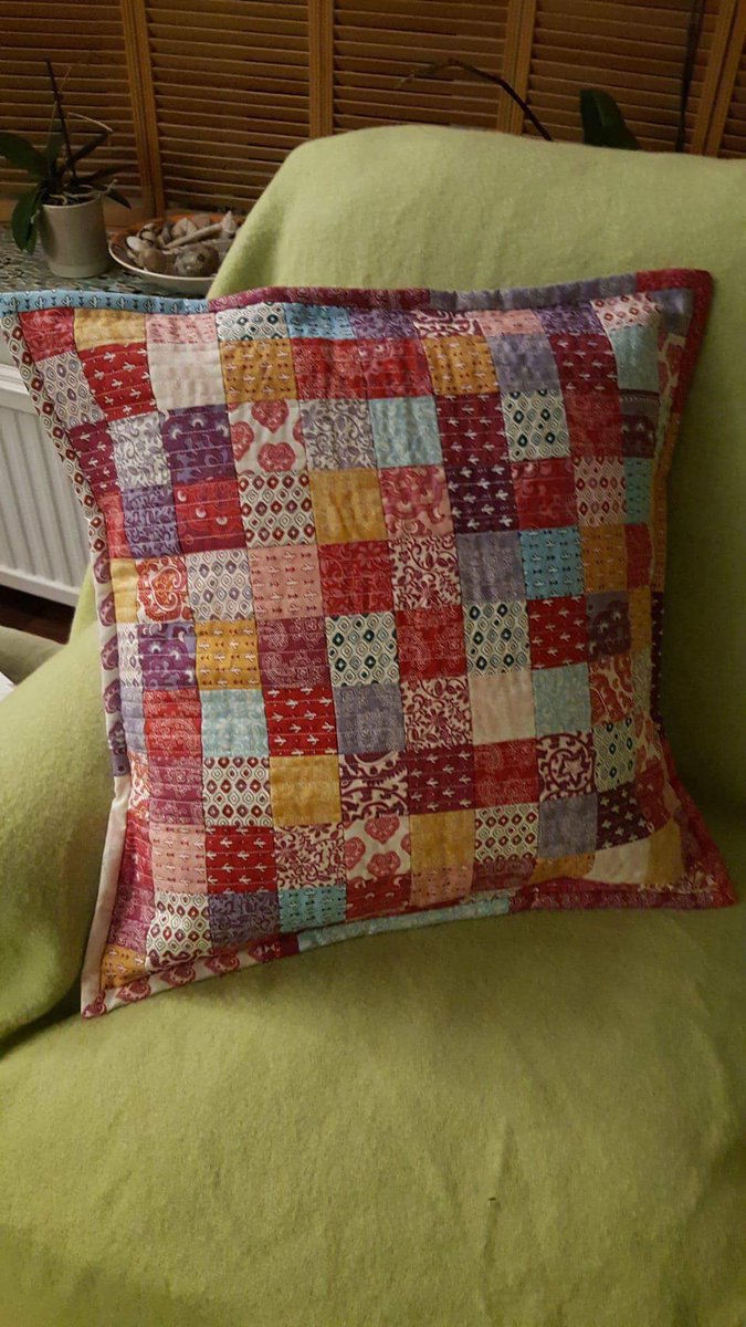 Lulaveggie's tweet photo. Checking out the cushion that I just finished
#cushion #pillow #pillows #patchwork #patchworkcushion #quilting #quilted #quiltedpillow #modaspellbound #lulaveggie #quiltedcushion #patchworkpillow #homedecor #homedecorideas #homedeco #homeware #softfurnishings #fabric #fabrics https://t.co/qAAONj9yHp