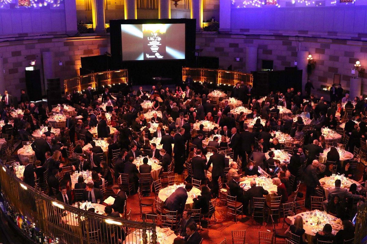 What a night. Honoree Rocco B. Commisso and 560 attendees raise over $600K benefiting Life’s WORC and The Family Center for Autism. 

Thank you for all the work you do. 

#NightofaMillionLights