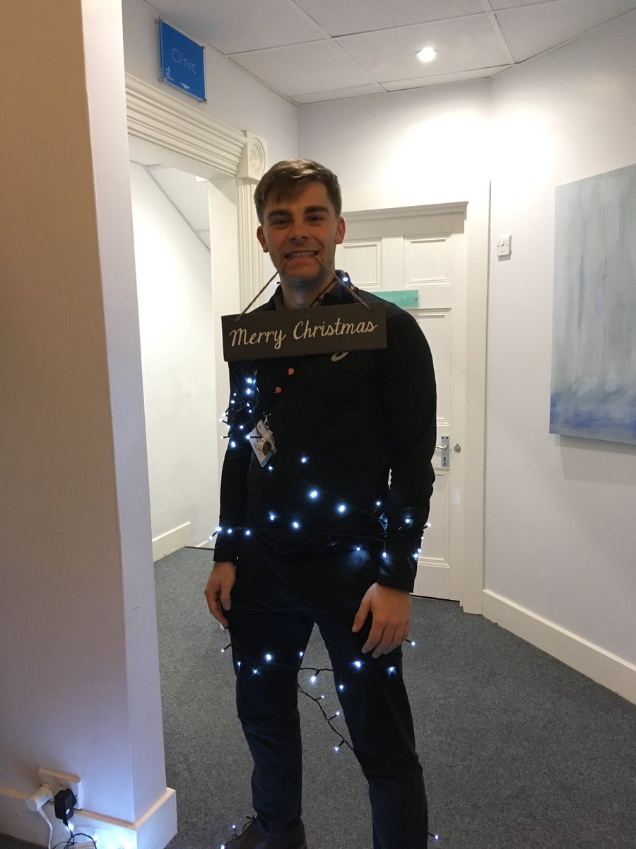 NBsportmassage7's tweet photo. Itโs getting #Christmasy @agiletherapy tonight ๐คถ๐ฝ๐
๐ฝ๐ฒ#ChristmasTree #ChristmasParty #ChristmasJumper #Gettingintothefestivespirit @DaiAgileTherapy @Mattyg932 @physiowardlaw @liz110 #Teamwork #StayAgile #AgileChristmas https://t.co/3p0q4Kv8jE