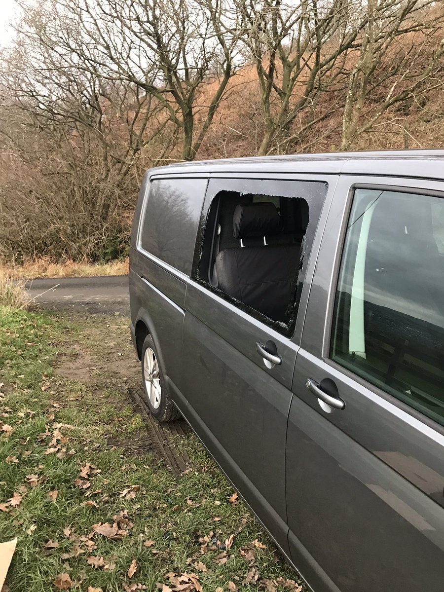 dougielampkin's tweet image. Returned to my van after training above Silsden to find my van had been broken into 👎😟😐.      Reward for info
