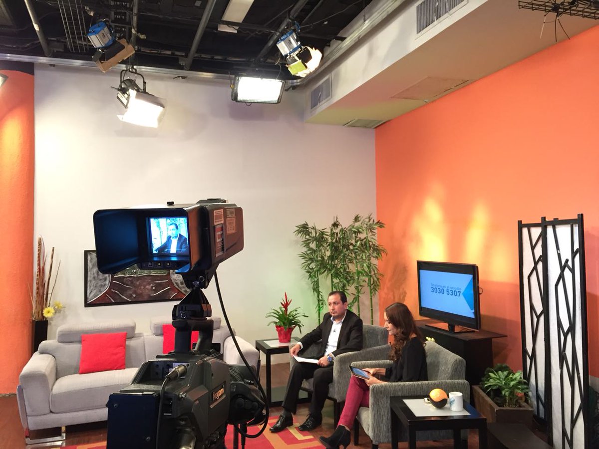 JC_Benitezs's tweet photo. Hoy estuve acompañando a Mayra Carrillo en el programa "Revista Jalisco" trasmitido por la señal de C7 Jalisco, con el tema "Atención Integral a Víctimas y Reparación del Daño".
#CEEAVJ #CuentaConNosotros https://t.co/st0K8D9yRN