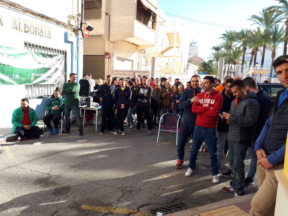 👉Hui s'ha celebrat el I Campionat de Pilota Valenciana al Carrer Alboraia del barri del Raval. Recuperem tradicions! #pilotavalenciana