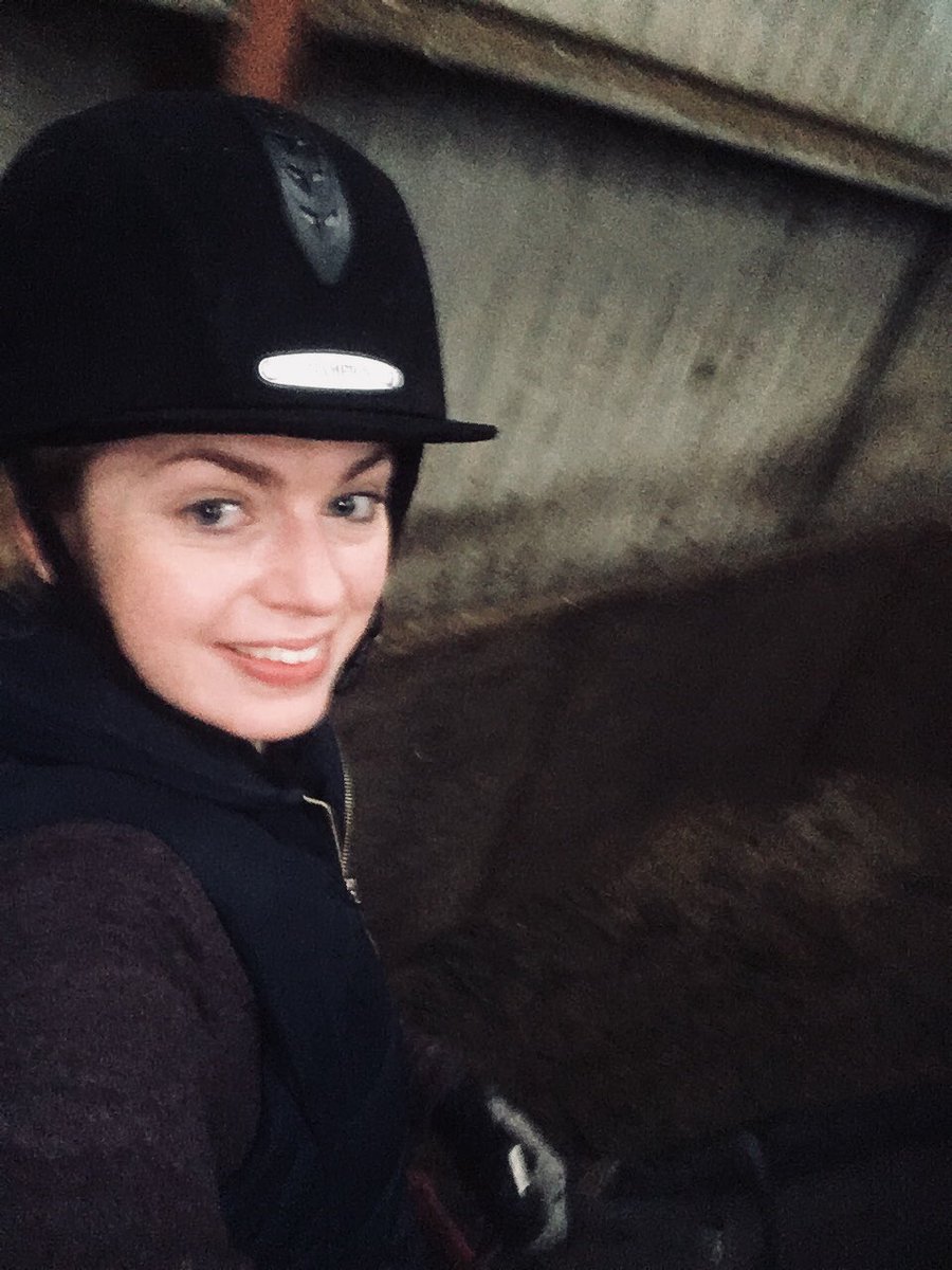 BeckPickering's tweet photo. Horsing around & a blurred selfie... #horseriding #posthack #actress https://t.co/YZuIDEM2mz