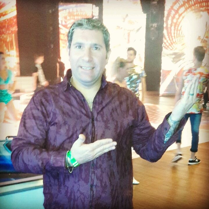 PALERMOGUSTAOK's tweet photo. Presenciando Show N1 Televisión Argentina @PALERMOGUSTAOK #DobleOficialdeMartinPalermo https://t.co/YrDJccLmix